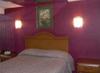 Relax Inn North Babylon Zewnętrze zdjęcie